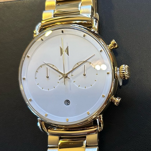 MVMT BlackTop Watch With 47mm White Face & Golden Bracelet